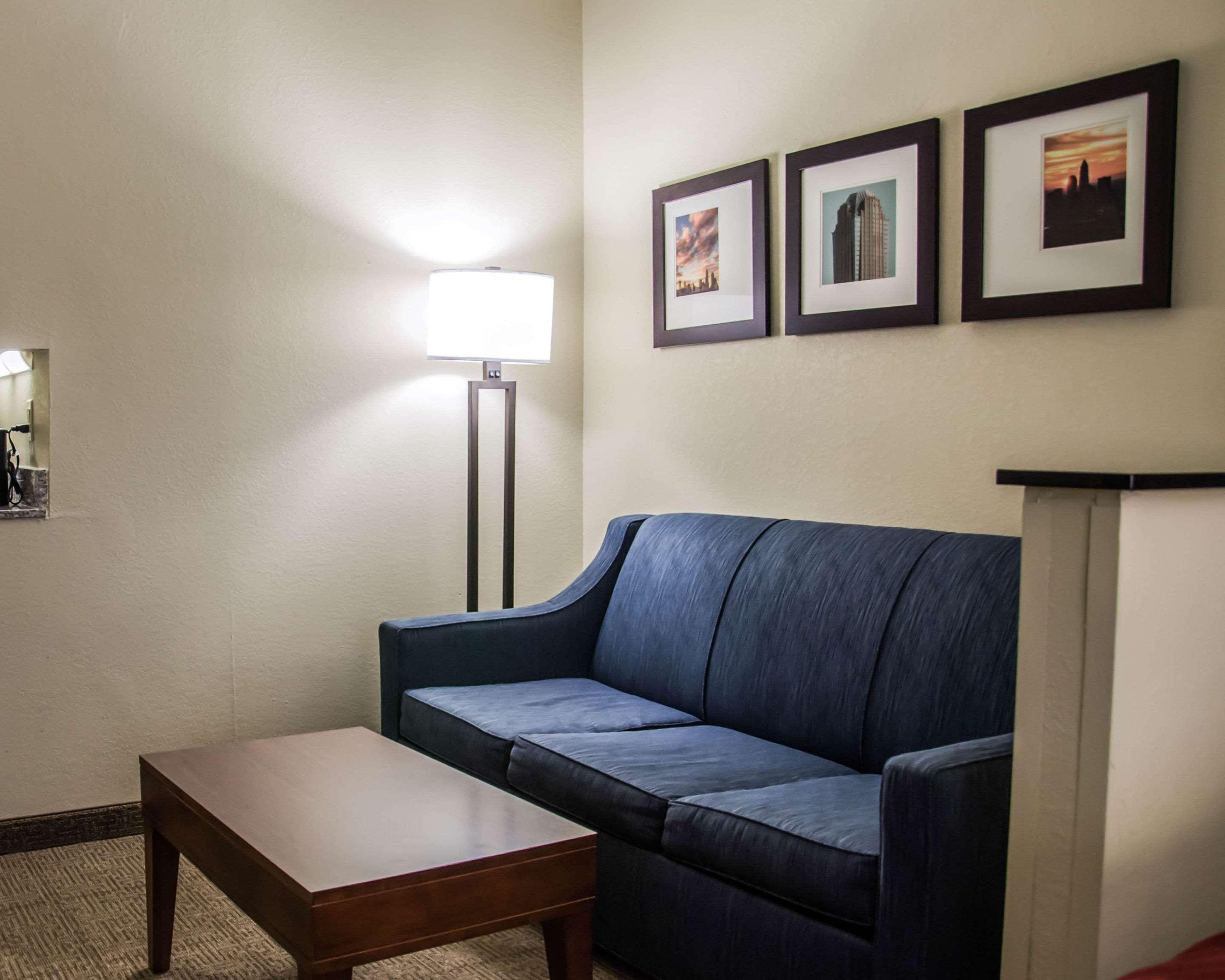 Comfort Suites Research Park - University Charlotte Exterior photo