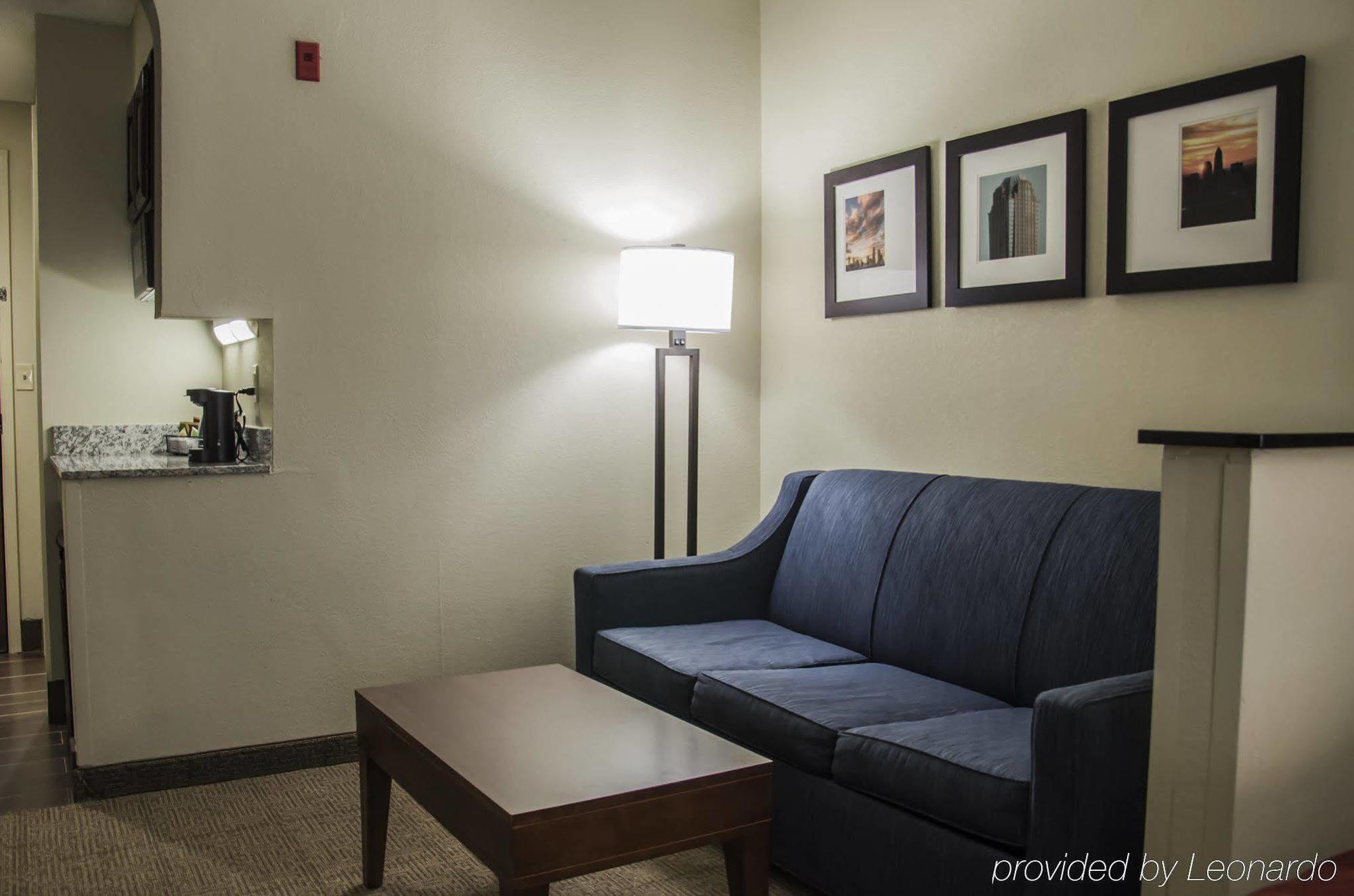 Comfort Suites Research Park - University Charlotte Exterior photo